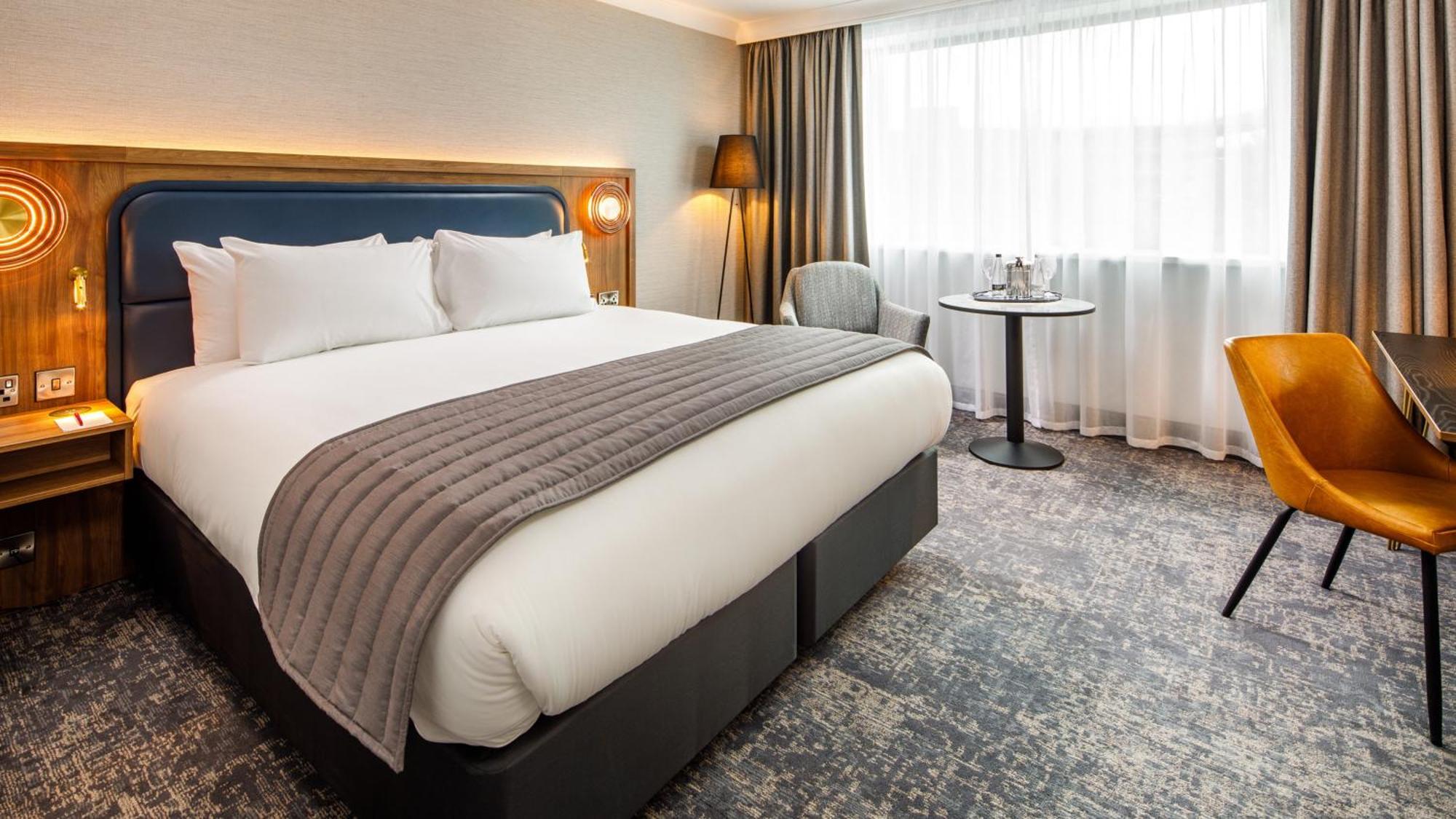 Crowne Plaza Manchester Airport By Ihg Hotel