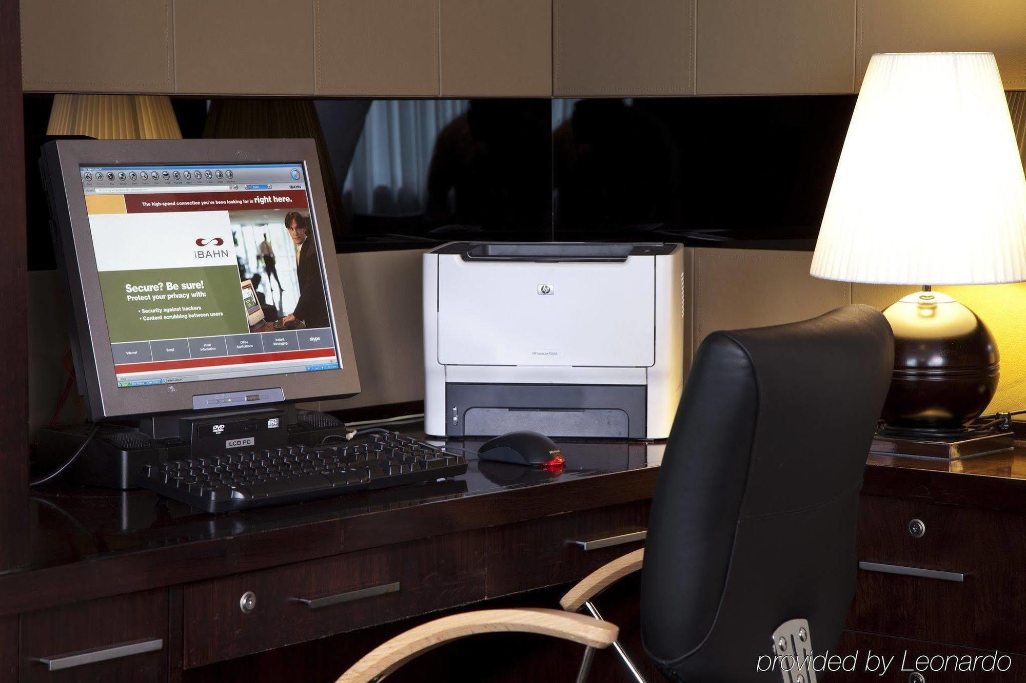 Hotel Crowne Plaza Manchester Airport By Ihg