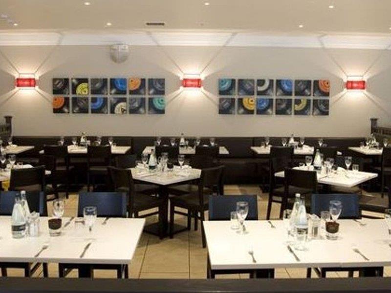 Crowne Plaza Manchester Airport By Ihg Hotel 4*